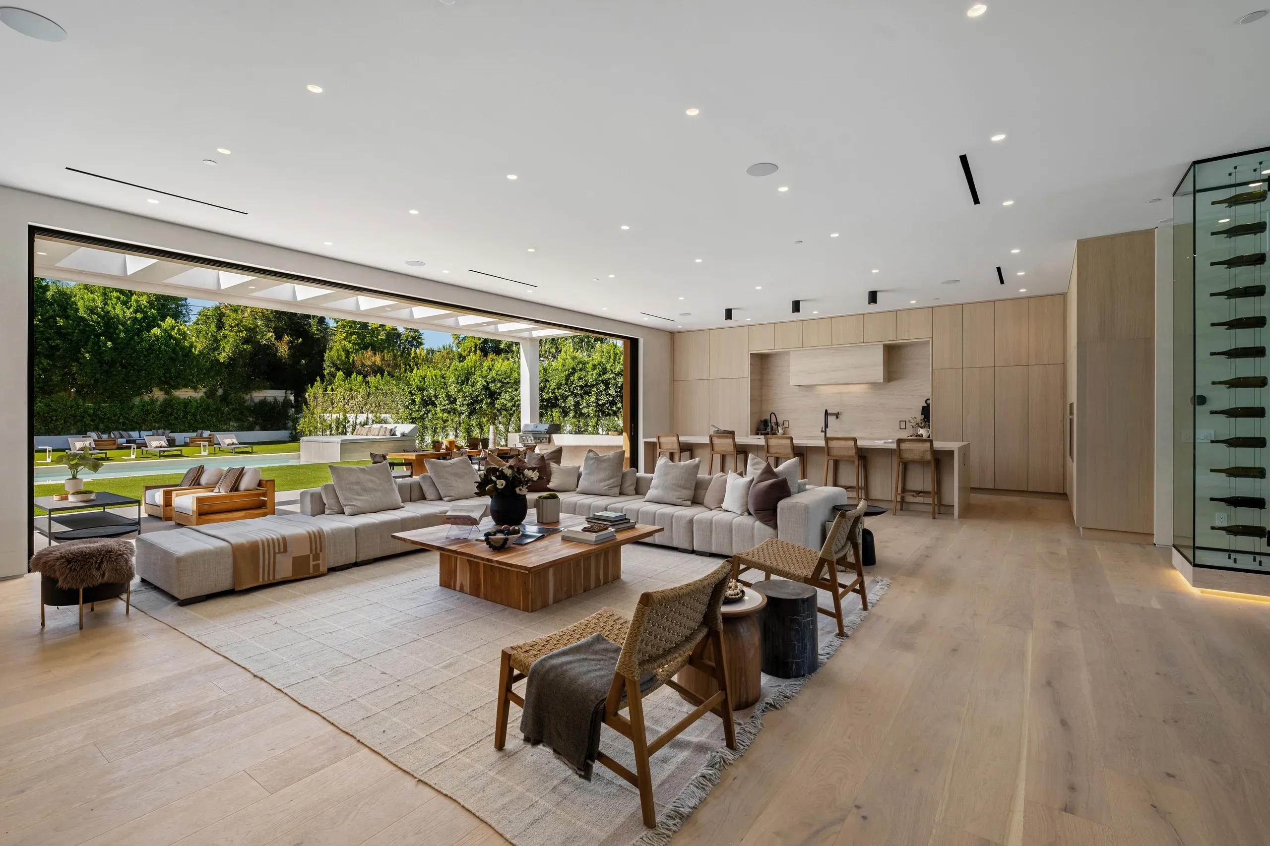 Home interior modern Escrow Advisors