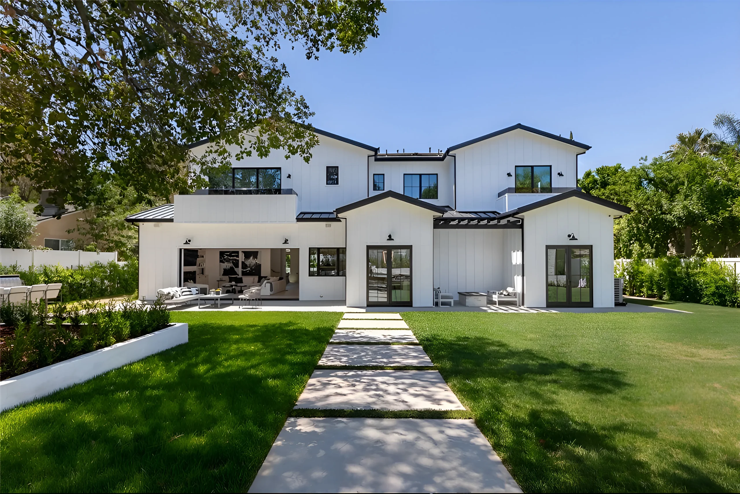 What Buyers Should Know Before Entering Escrow