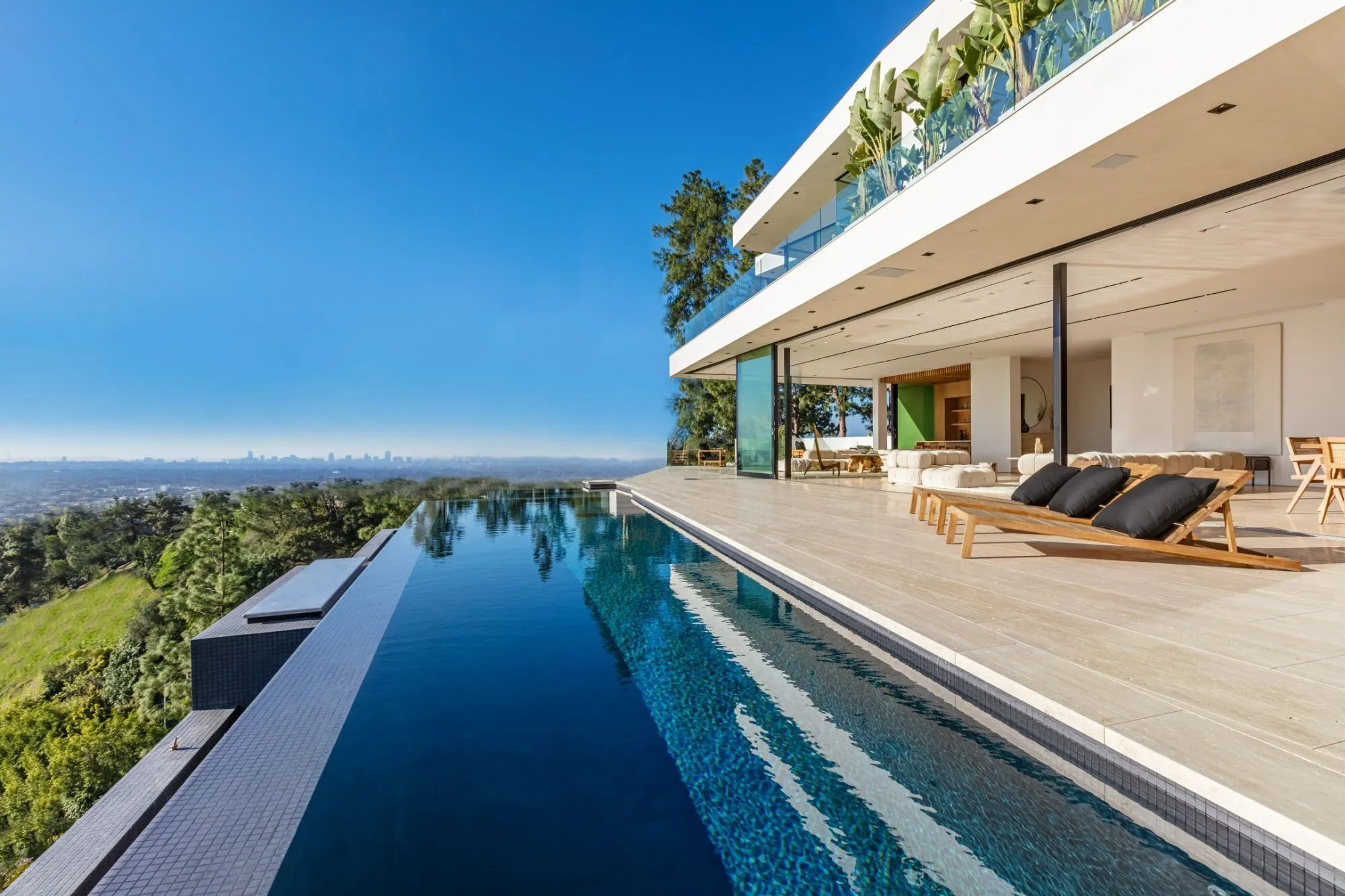 Personalized Residential Escrow Services Across Southern California