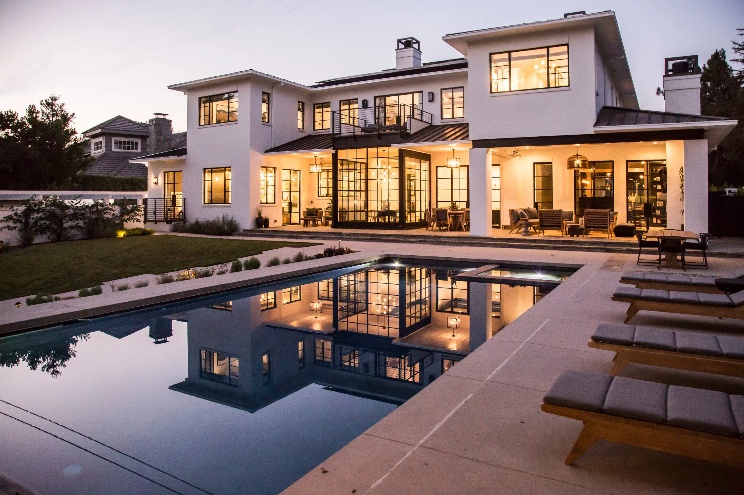 The Importance of Confidential and Reliable Escrow Advisory Services