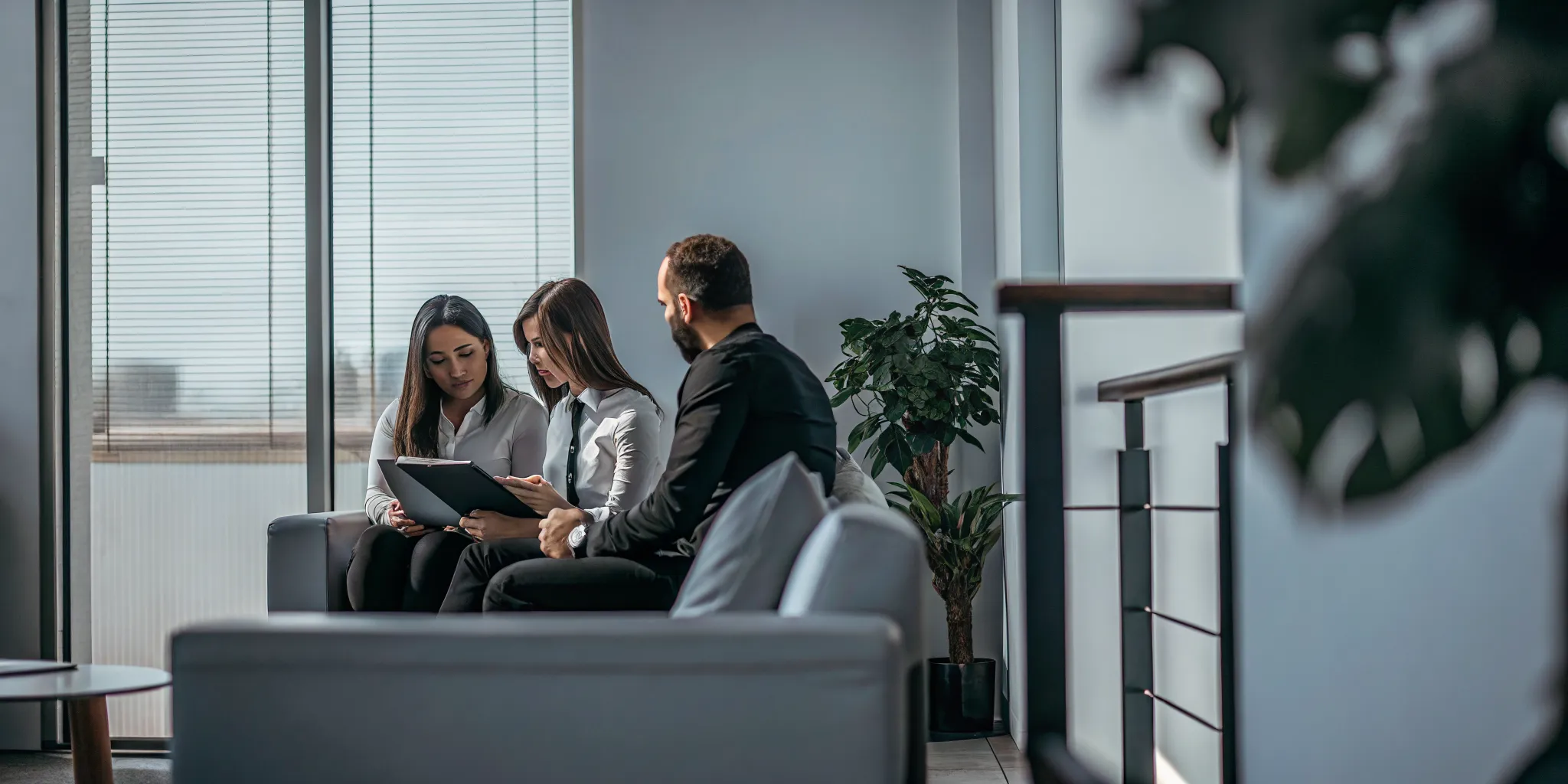 What Is an Escrow Officer? A Guide for Agents